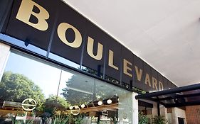 Boulevard Plaza